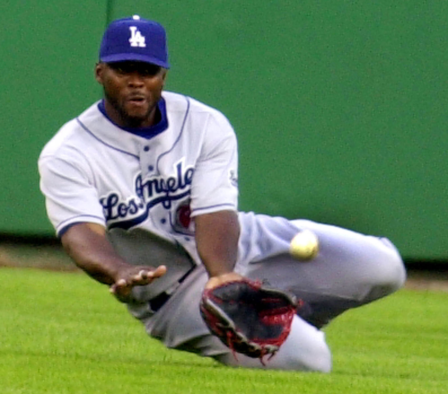 Milton Bradley makes a great play